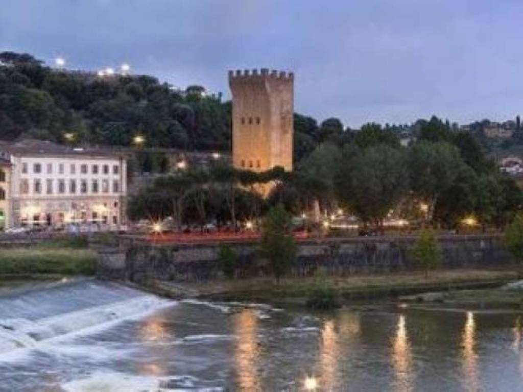 intera palazzina in vendita a Firenze