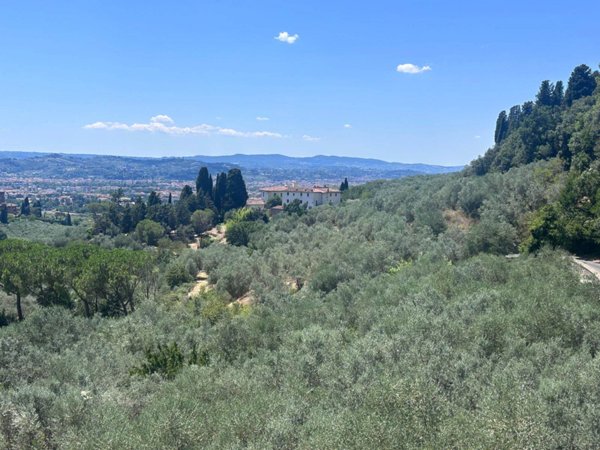 appartamento in vendita a Firenze in zona Settignano