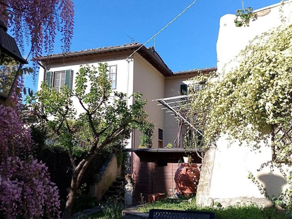 appartamento in vendita a Firenze in zona Settignano