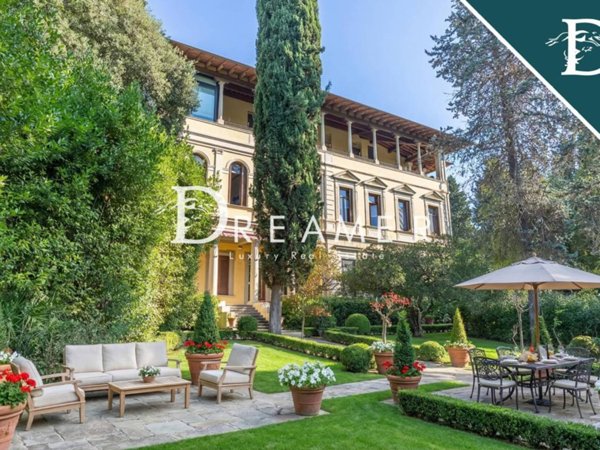 casa indipendente in vendita a Firenze in zona Le Cure