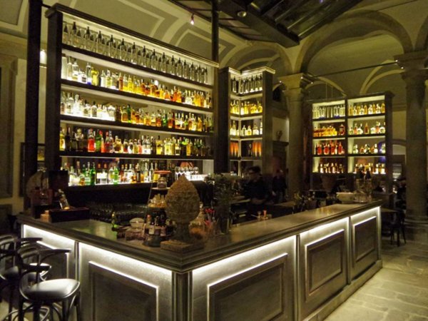 negozio in vendita a Firenze in zona Centro Santa Croce