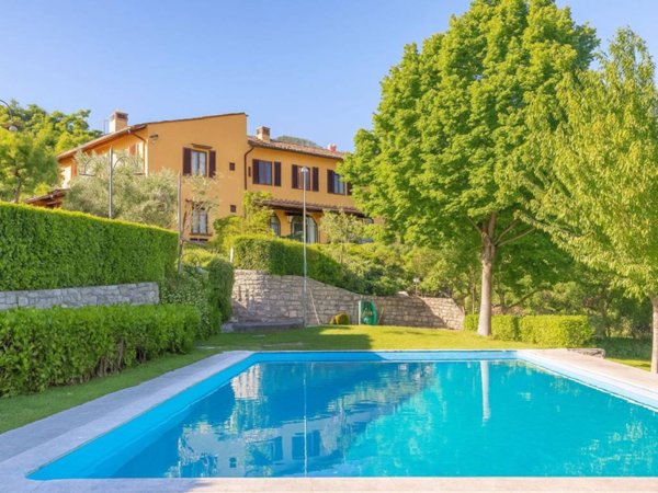 casa indipendente in vendita a Firenze in zona Serpiolle