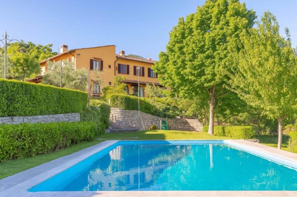 casa indipendente in vendita a Firenze in zona Serpiolle