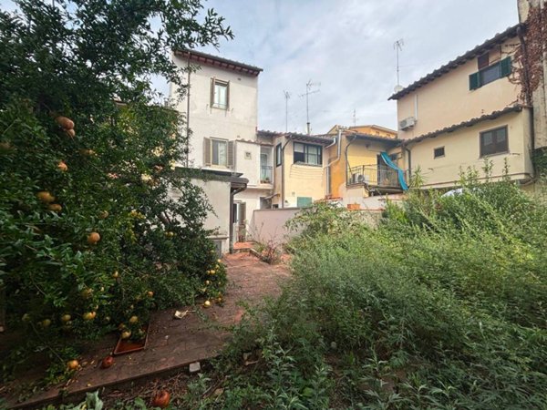 casa indipendente in vendita a Firenze in zona Legnaia