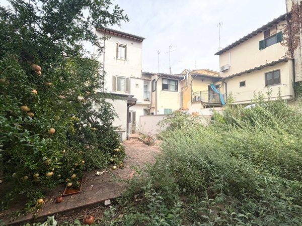 casa indipendente in vendita a Firenze in zona Legnaia