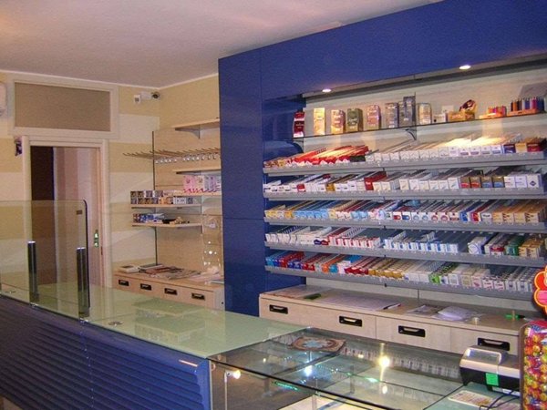 negozio in vendita a Firenze in zona Centro Santa Croce