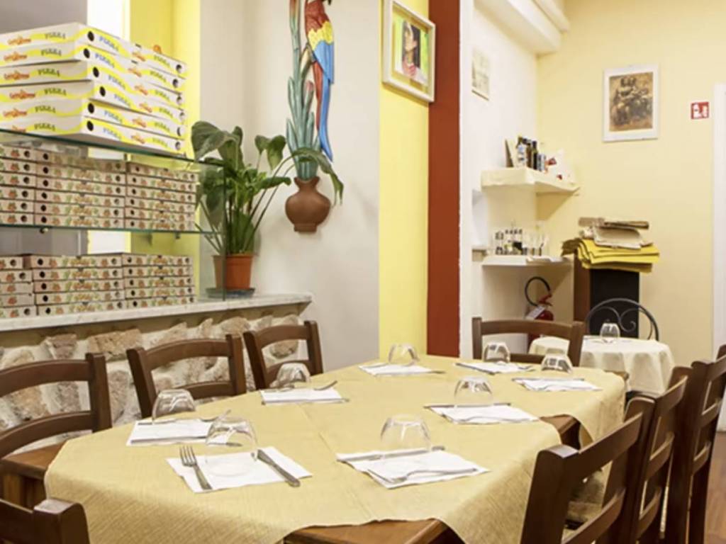 negozio in vendita a Firenze in zona Campo di Marte