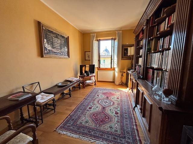 appartamento in vendita a Firenze in zona Centro San Lorenzo