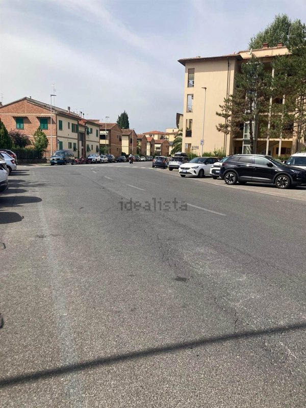 negozio in vendita a Firenze in zona Isolotto