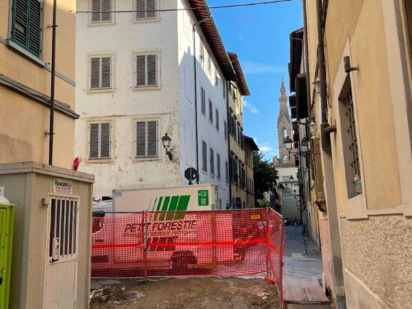 negozio in vendita a Firenze in zona Centro Santa Croce