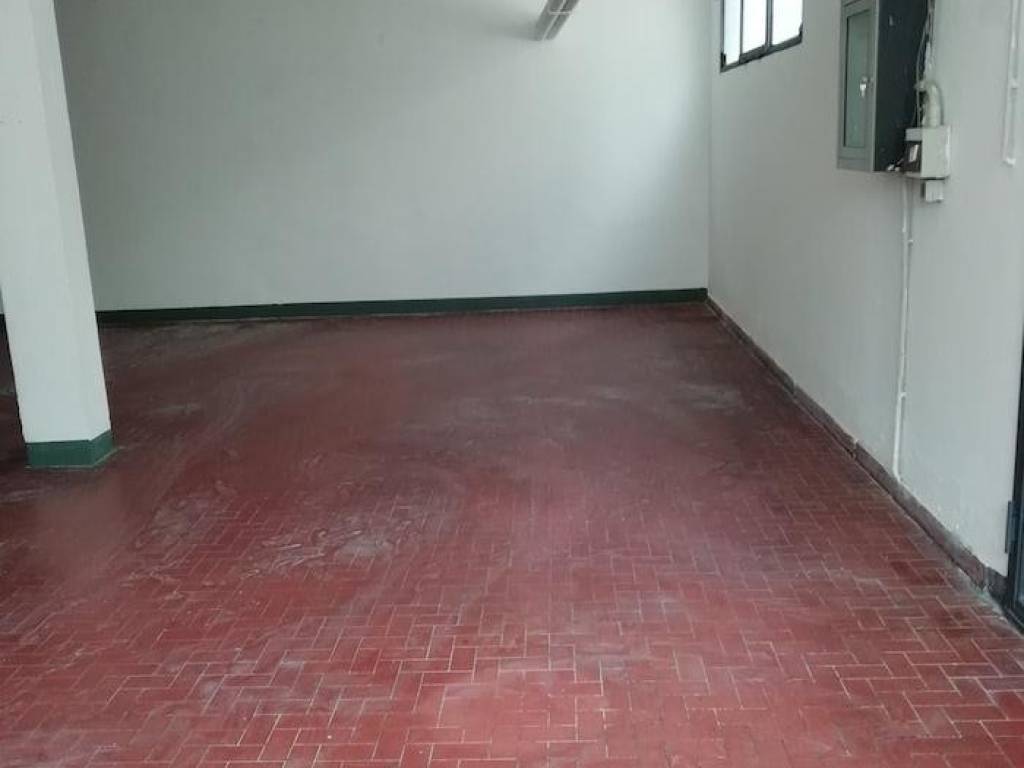 negozio in vendita a Firenze in zona Soffiano