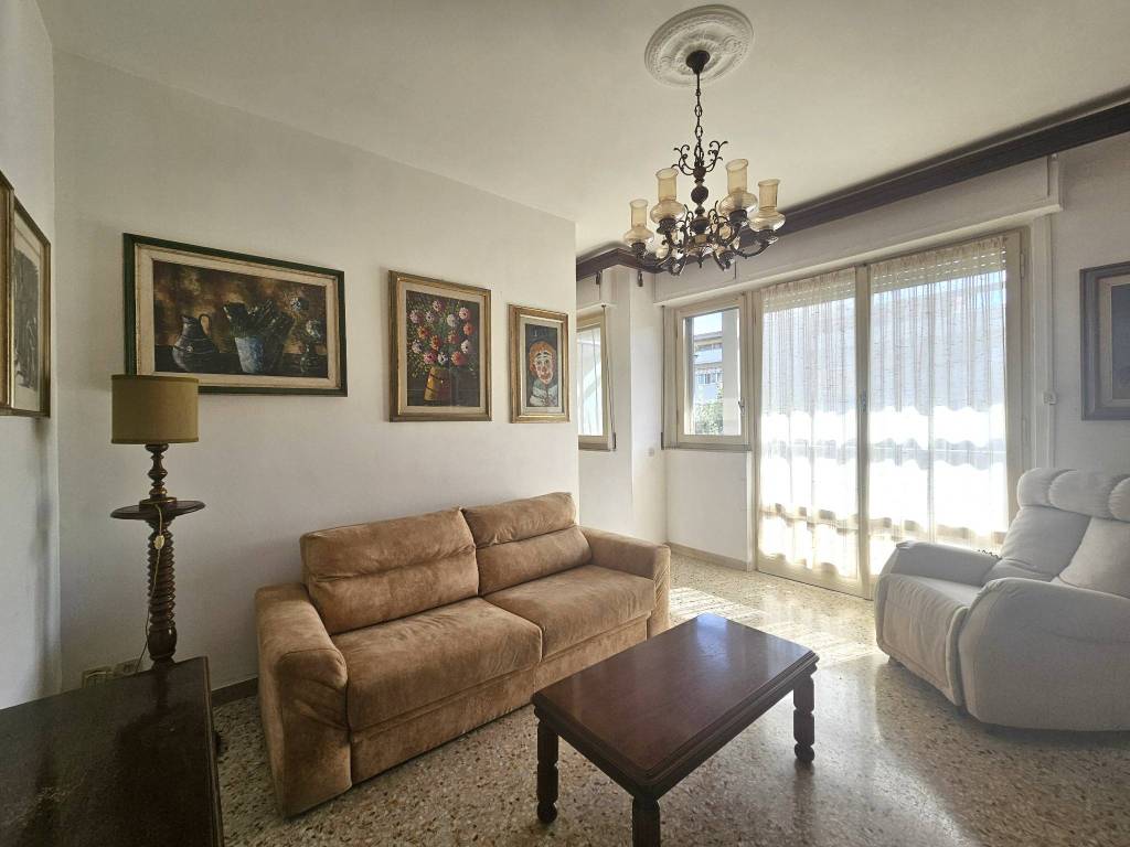 appartamento in vendita a Firenze in zona Isolotto