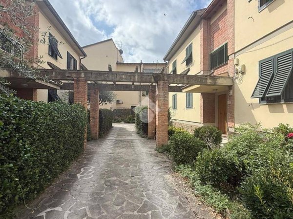 appartamento in vendita a Firenze in zona Isolotto