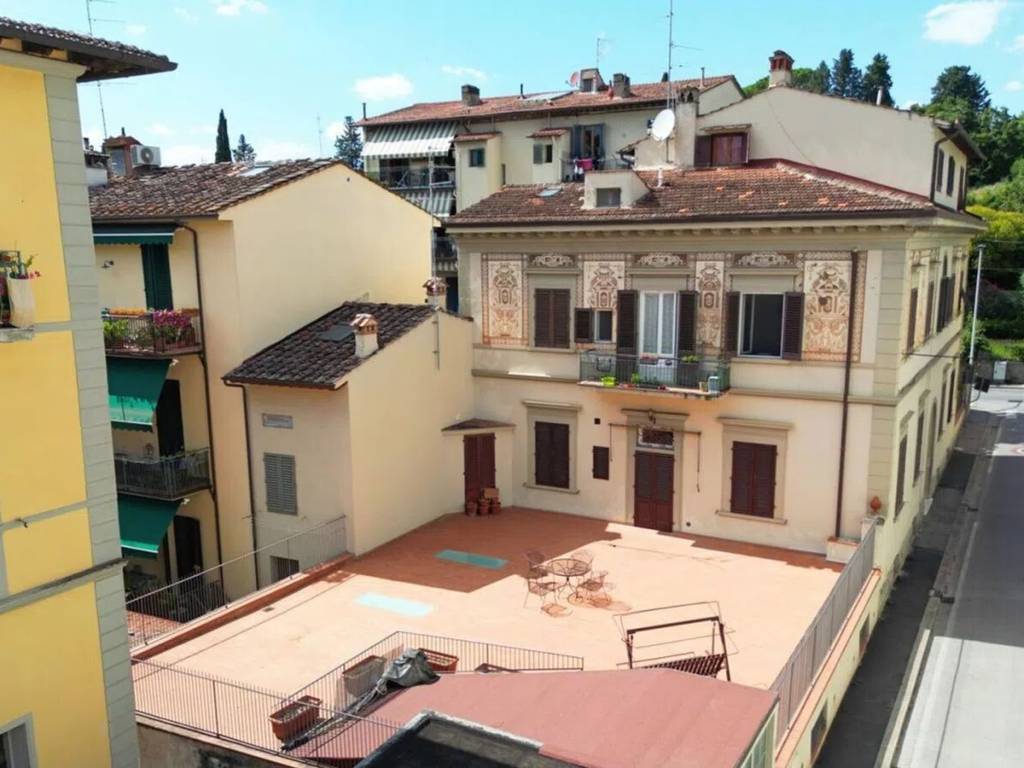 appartamento in vendita a Firenze in zona Bellosguardo