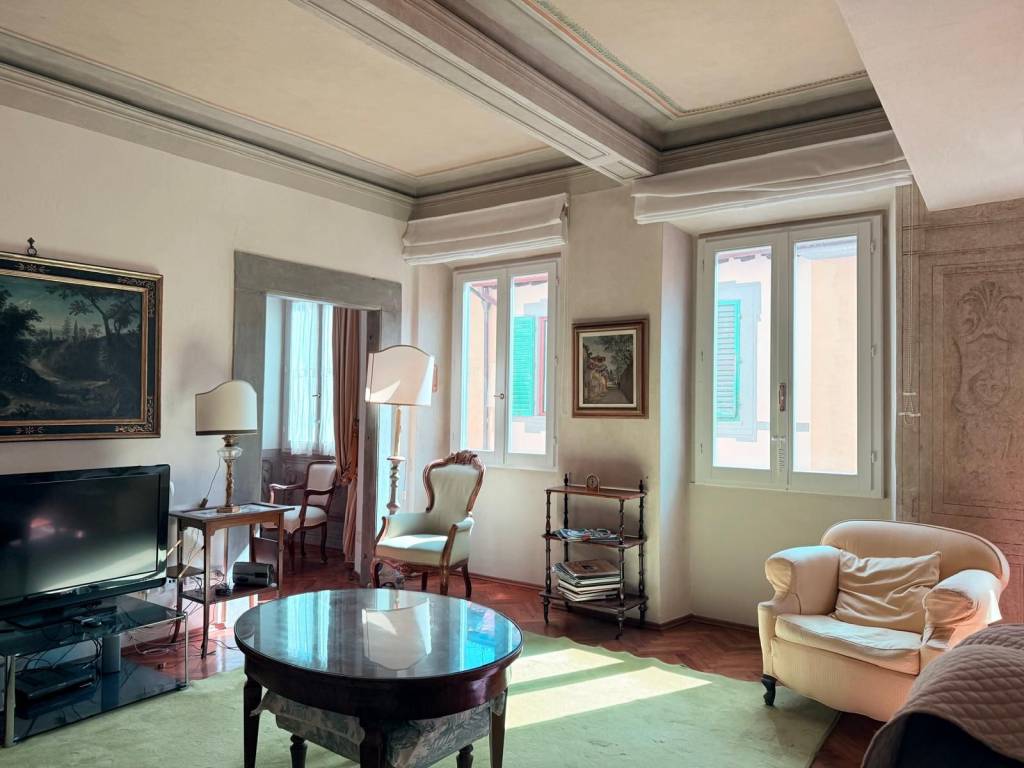 appartamento in vendita a Firenze in zona Centro Santa Croce