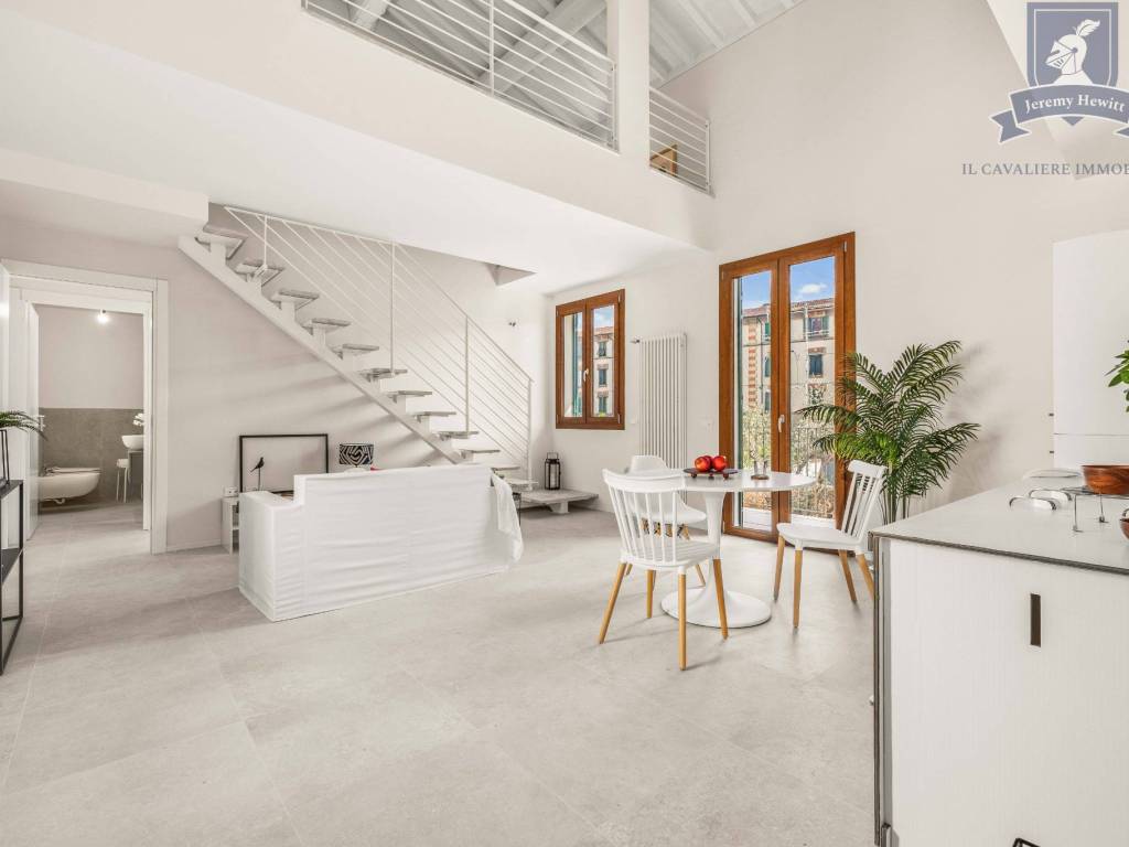 appartamento in vendita a Firenze in zona Pignone