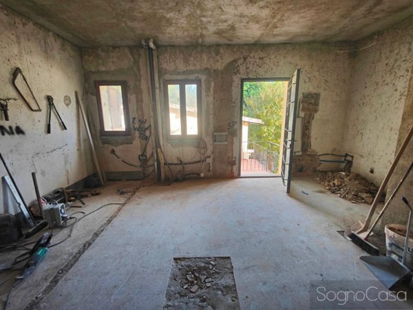 casa indipendente in vendita a Firenze in zona Isolotto