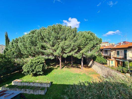 appartamento in vendita a Firenze in zona Campo di Marte