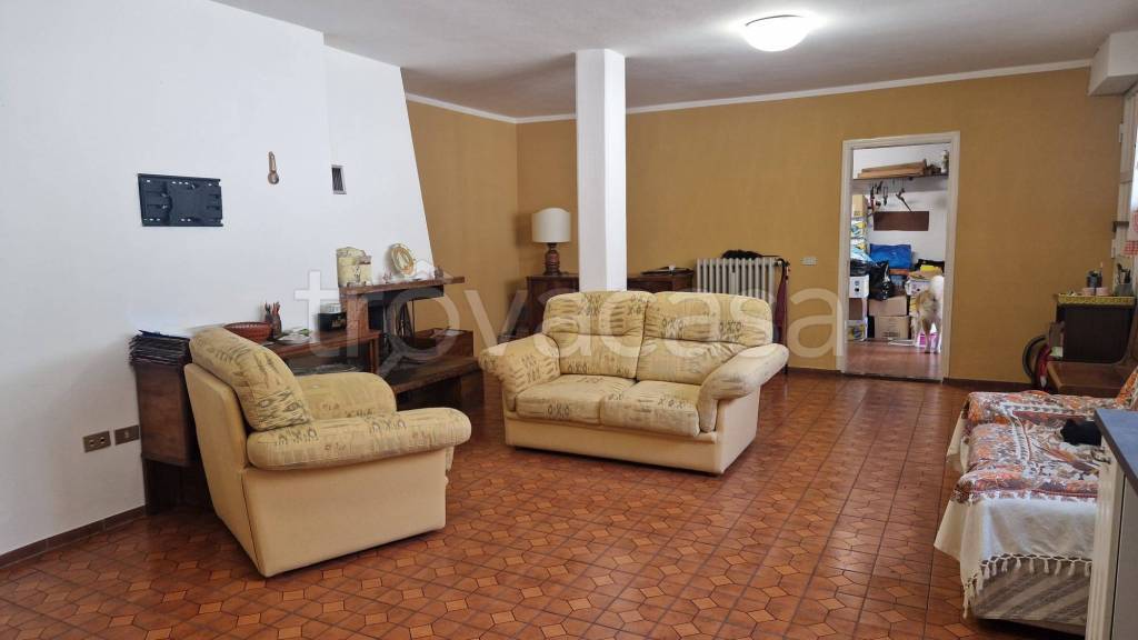 casa indipendente in vendita a Firenze in zona Isolotto