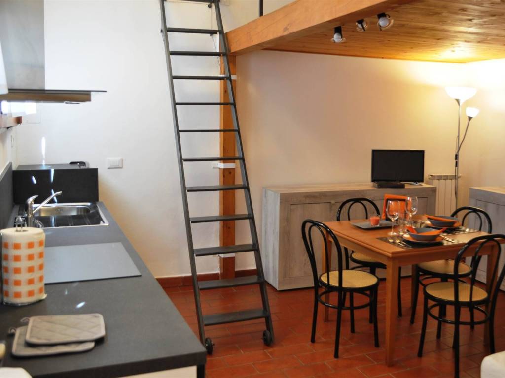 casa indipendente in vendita a Firenze in zona Centro San Frediano