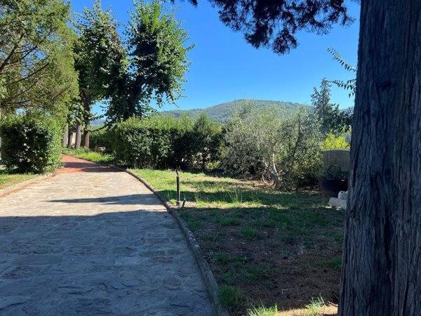 appartamento in vendita a Firenze in zona Varlungo