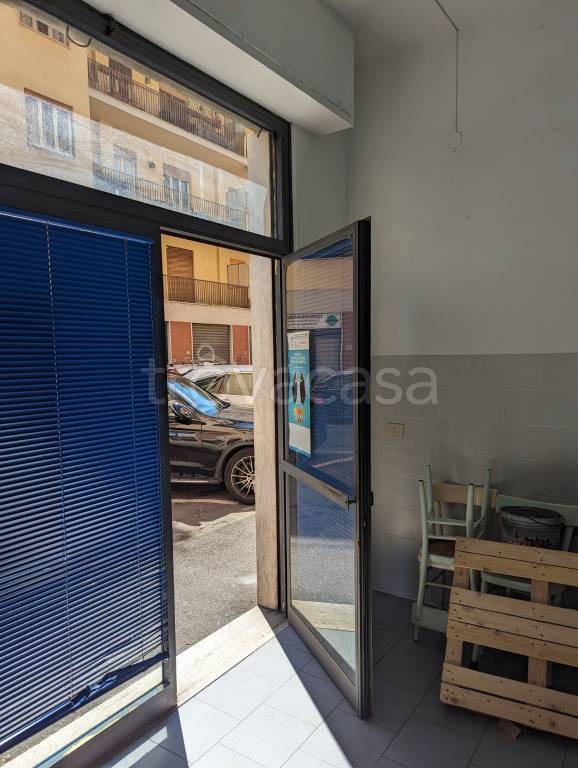 negozio in vendita a Firenze in zona Novoli