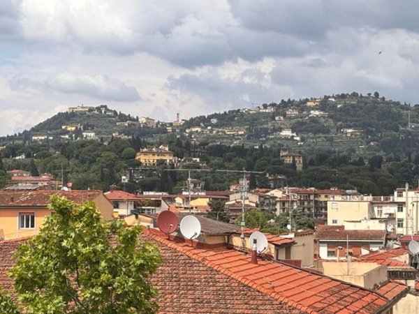 appartamento in vendita a Firenze in zona Campo di Marte