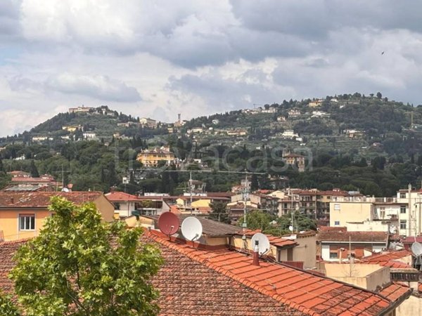 appartamento in vendita a Firenze in zona Campo di Marte