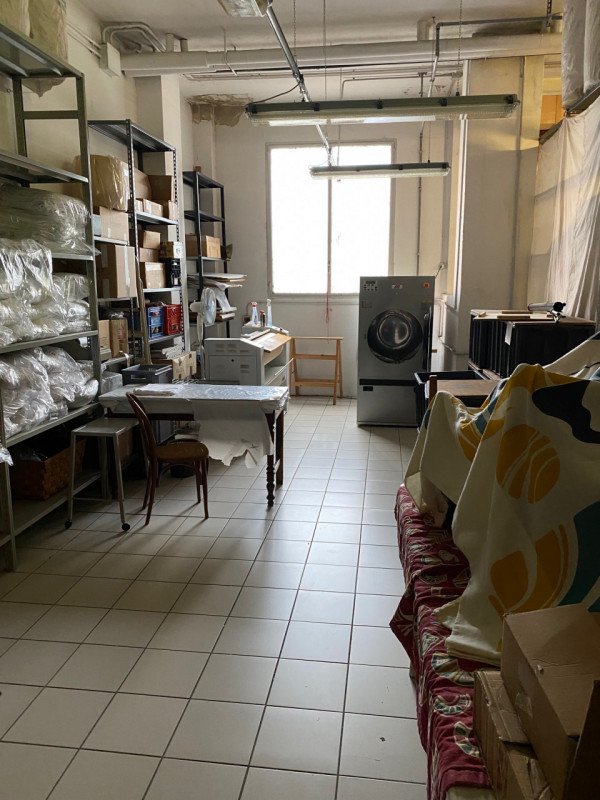 negozio in vendita a Firenze in zona Novoli