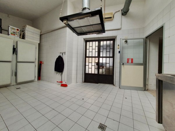 negozio in vendita a Firenze in zona Galluzzo