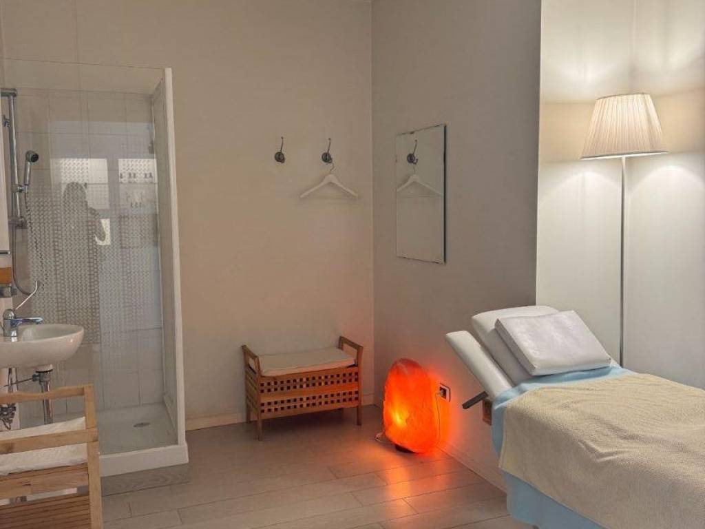 negozio in vendita a Firenze in zona Campo di Marte