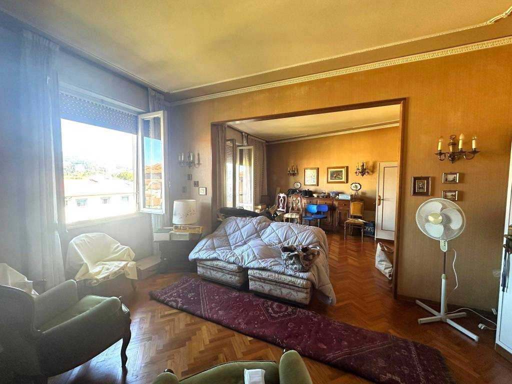 appartamento in vendita a Firenze in zona Campo di Marte