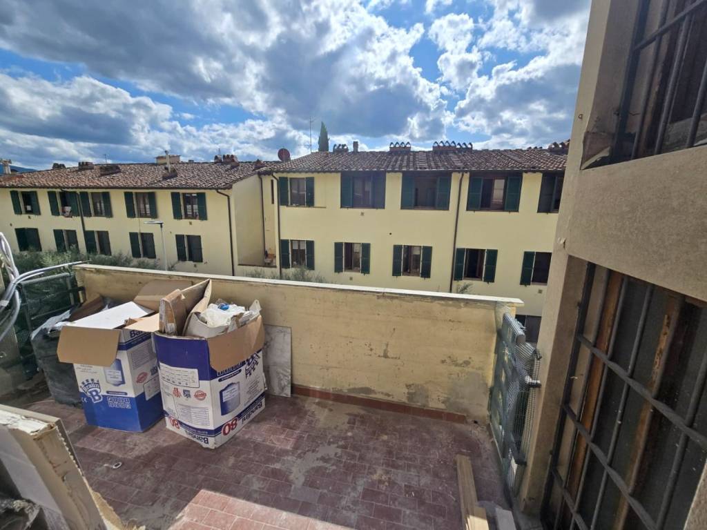 appartamento in vendita a Firenze in zona Settignano