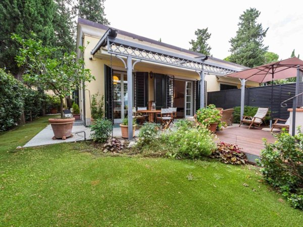 casa indipendente in vendita a Firenze in zona Bellosguardo