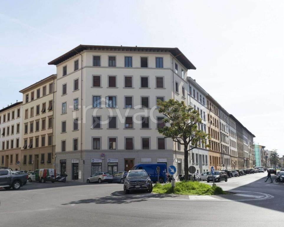 appartamento in vendita a Firenze in zona Statuto
