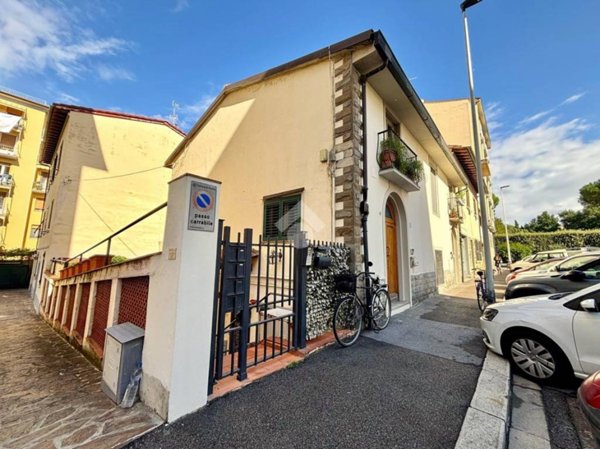 appartamento in vendita a Firenze in zona Coverciano