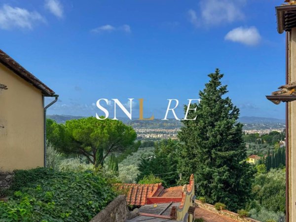 casa indipendente in vendita a Firenze in zona Settignano