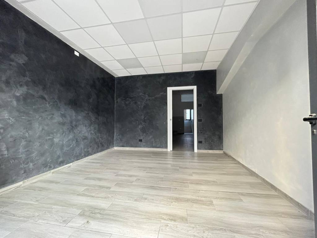 negozio in vendita a Firenze in zona Novoli