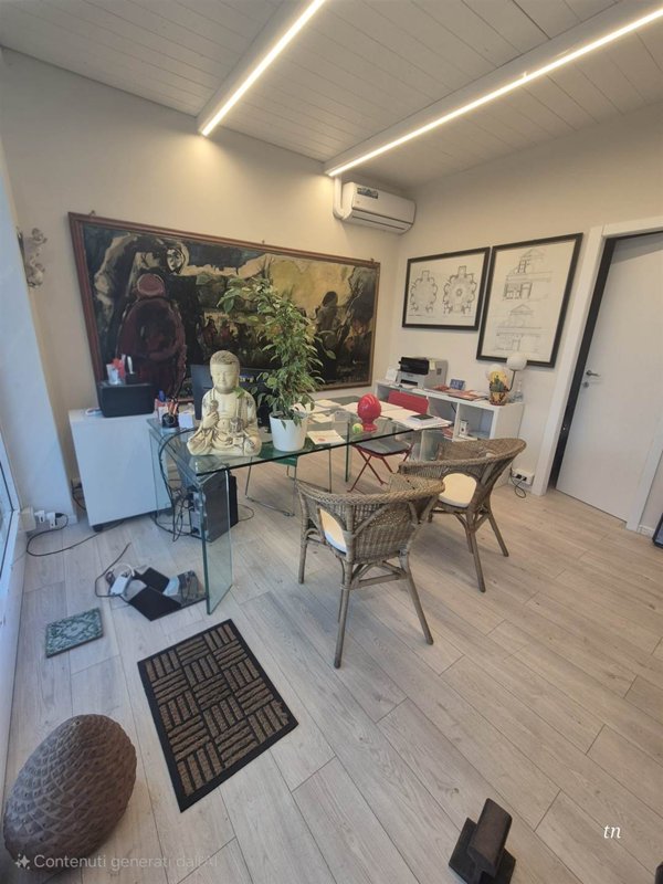ufficio in vendita a Firenze in zona Novoli