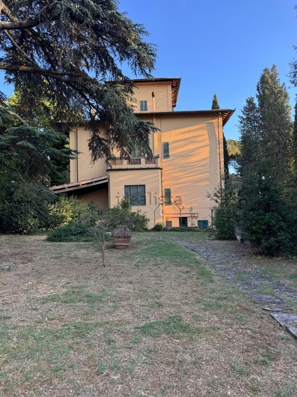 casa indipendente in vendita a Firenze