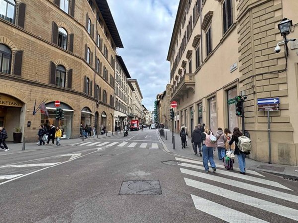 negozio in vendita a Firenze in zona Centro Duomo
