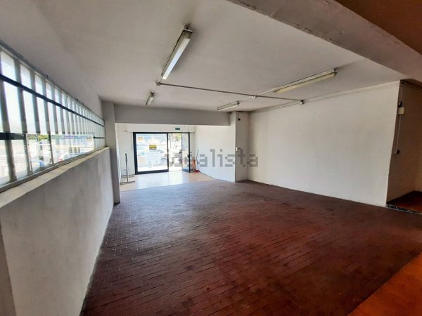 locale commerciale in vendita a Firenze in zona Peretola