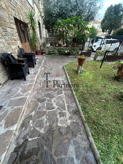 appartamento in vendita a Firenze in zona Legnaia