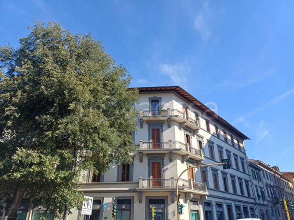 appartamento in vendita a Firenze in zona Campo di Marte