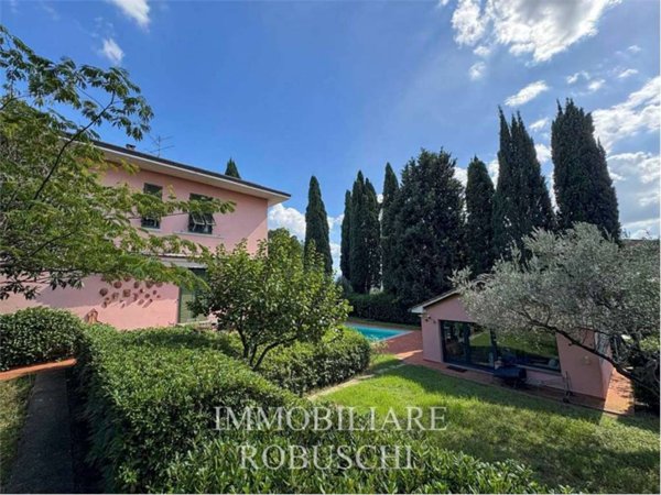 casa indipendente in vendita a Firenze in zona Settignano
