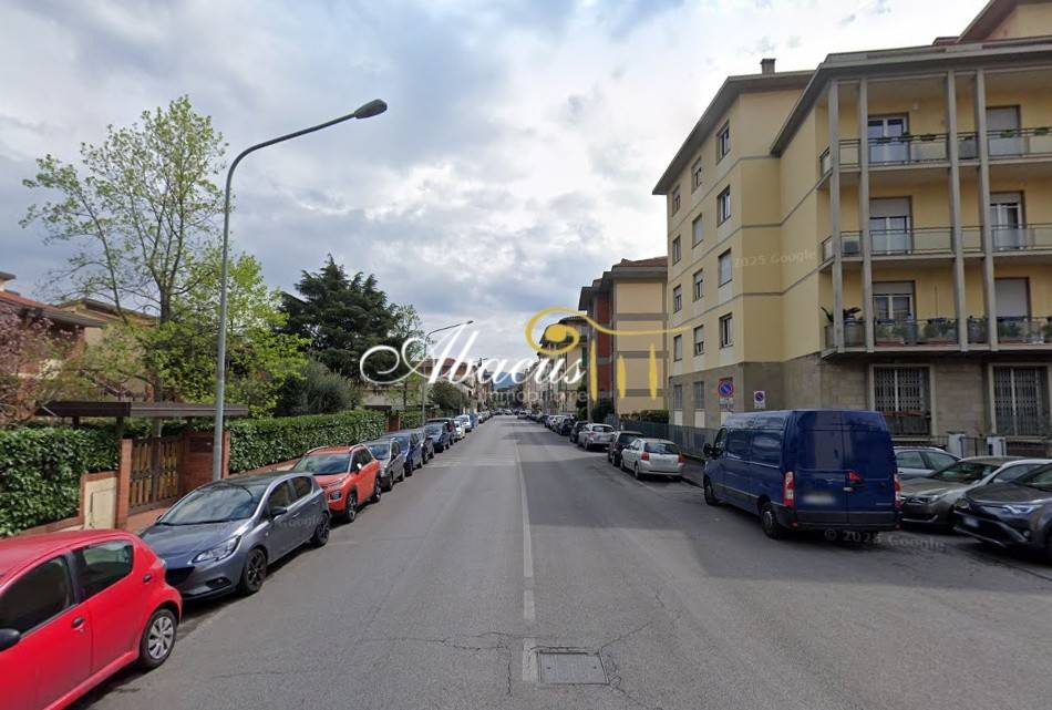 appartamento in vendita a Firenze in zona Campo di Marte