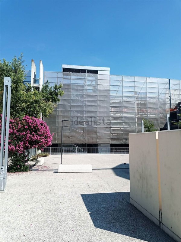 negozio in vendita a Firenze in zona Bellariva