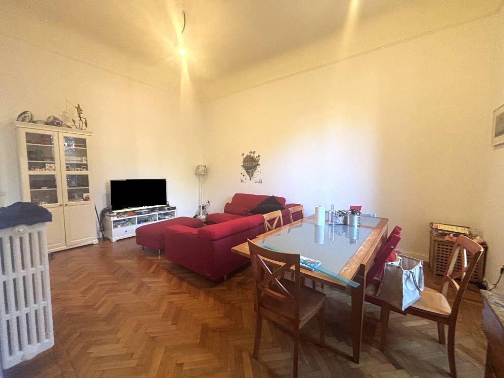 appartamento in vendita a Firenze in zona Campo di Marte