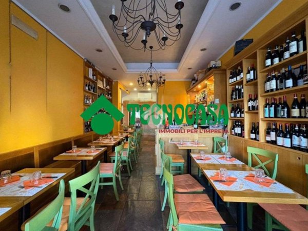 negozio in vendita a Firenze in zona Novoli