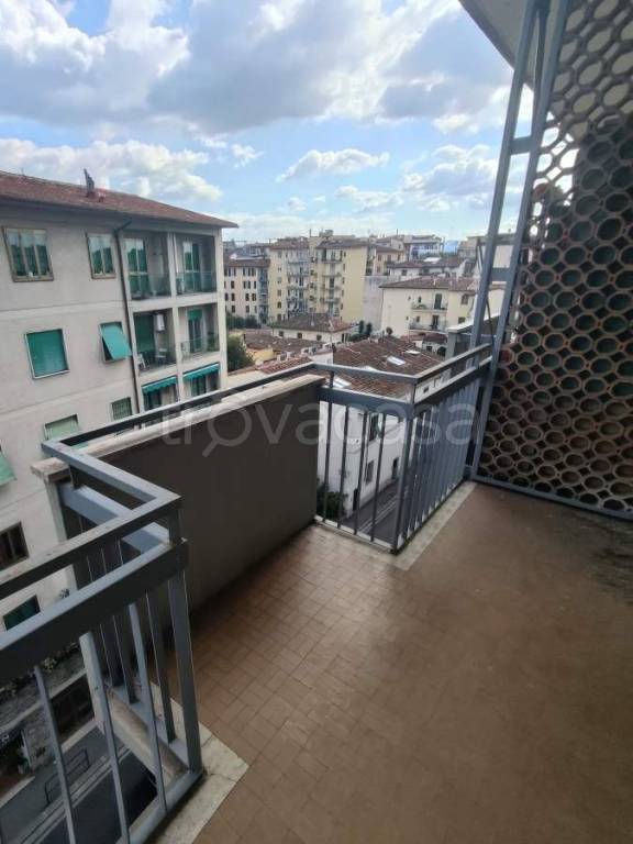 appartamento in vendita a Firenze in zona Statuto